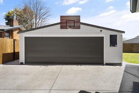 Photo of property in 279 Shakespeare Street, Leamington, Cambridge, 3432