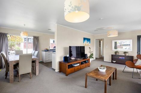 Photo of property in 18 Dixon Road, Fitzroy, Hamilton, 3206