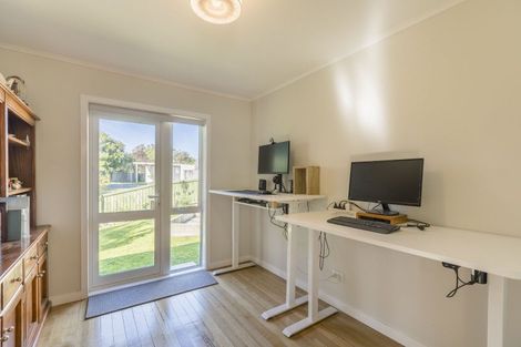 Photo of property in 42 Eatwell Avenue, Paraparaumu Beach, Paraparaumu, 5032