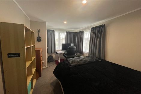 Photo of property in 11 Goldsmith Crescent, Levin, 5510