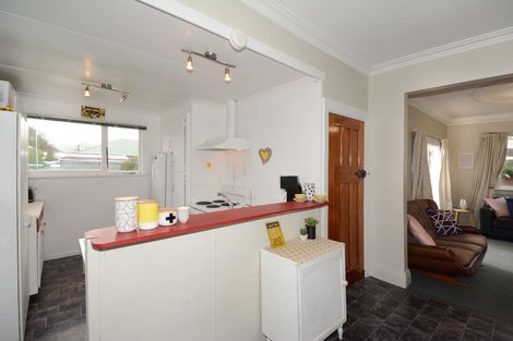 Photo of property in 172 Macandrew Road, South Dunedin, Dunedin, 9012