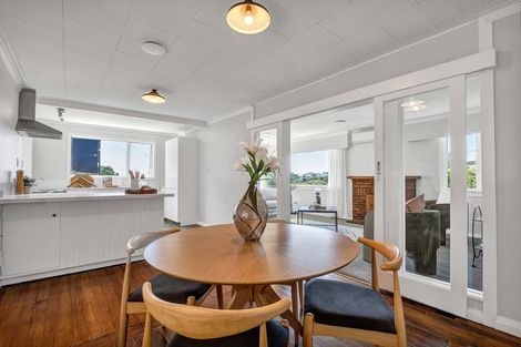 Photo of property in 58 Ngamotu Road, Moturoa, New Plymouth, 4310