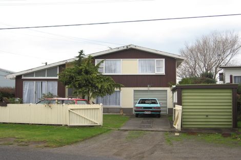 Photo of property in 9 Karaka Grove, Raumati Beach, Paraparaumu, 5032