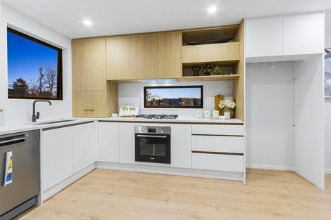 Photo of property in 70a Bond Crescent, Forrest Hill, Auckland, 0620