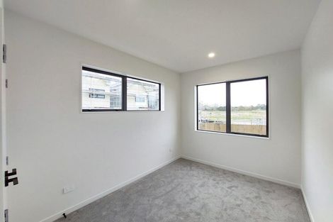 Photo of property in 67 Farranfore Road, Opaheke, Papakura, 2113