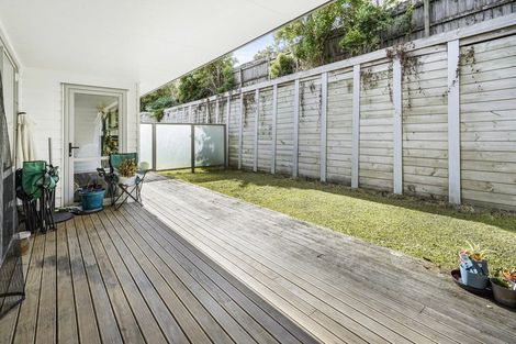 Photo of property in 4/50 Banbury Crescent, Fairfield, Hamilton, 3214