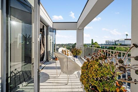 Photo of property in 8a The Rise, Saint Heliers, Auckland, 1071