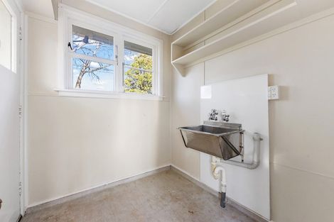 Photo of property in 8 Hooker Avenue, Bryndwr, Christchurch, 8053