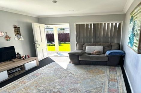 Photo of property in 14 Hawkley Close, Flat Bush, Auckland, 2019