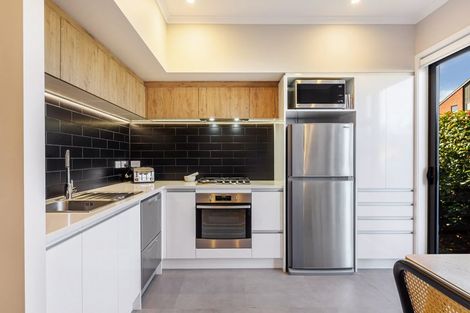 Photo of property in 32 Kauri Amber Road, Westgate, Auckland, 0614