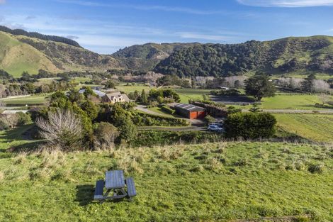 Photo of property in 37 Akatarawa Road, Reikorangi, Waikanae, 5391