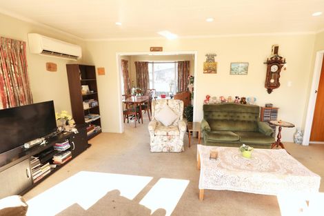 Photo of property in 69 Main North Road, Geraldine, 7930