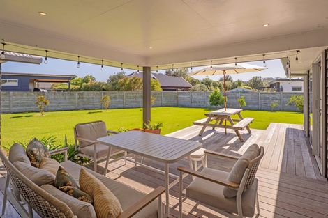 Photo of property in 44 Longreach Drive, Cooks Beach, Whitianga, 3591