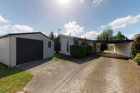 Photo of property in 41 Acacia Street, Kelvin Grove, Palmerston North, 4414