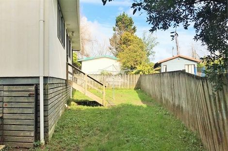 Photo of property in 2/11 Kahikatea Place, Ranui, Auckland, 0612
