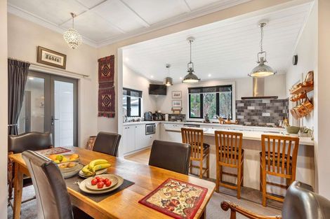 Photo of property in 100 Cole Street, Dannevirke, 4930