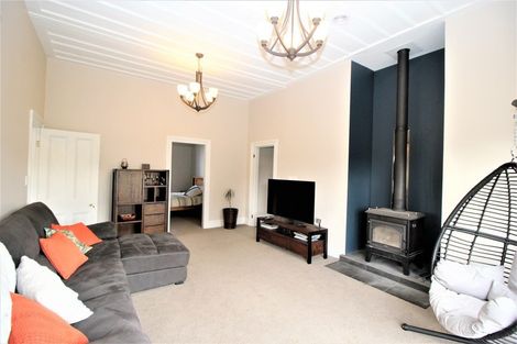 Photo of property in 38 Gladstone Street, Woodville, 4920