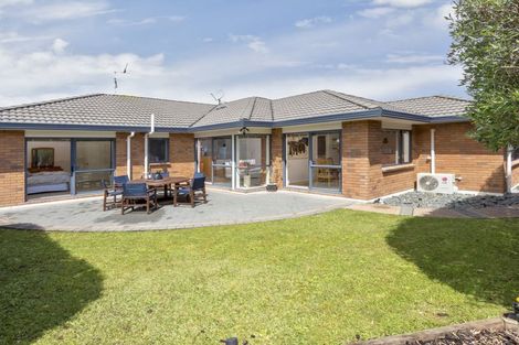 Photo of property in 10 Shankill Place, East Tamaki, Auckland, 2013