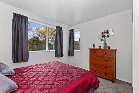 Photo of property in 2/37 Wainoni Road, Wainoni, Christchurch, 8061