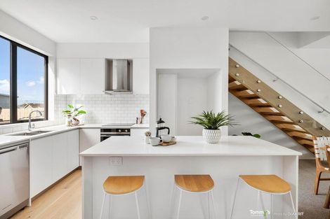 Photo of property in 179a Sutherland Road, Lyall Bay, Wellington, 6022