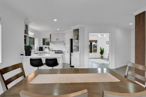 Photo of property in 4 Adam Lile Drive, Highlands Park, New Plymouth, 4312