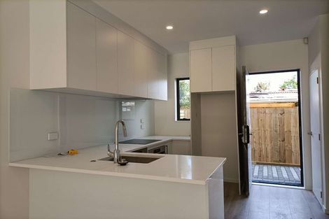 Photo of property in 13d Serjeant Street, Henderson, Auckland, 0612