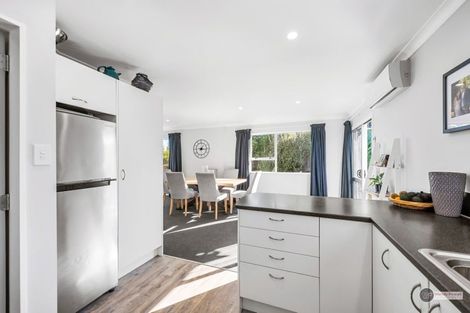 Photo of property in 14b Oakleigh Street, Maungaraki, Lower Hutt, 5010