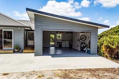 Photo of property in 108 Stratford Drive, Cable Bay, 0420
