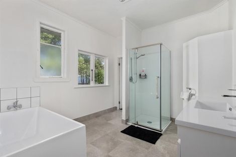 Photo of property in 106 Parkhurst Road, Parakai, 0830