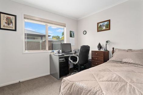 Photo of property in 52 Kayelene Place, Omokoroa, 3114