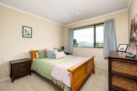 Photo of property in 55 Timaru Road, Waimate, 7924