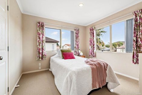 Photo of property in 16 Carousel Crescent, East Tamaki Heights, Auckland, 2016