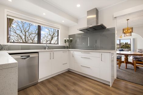 Photo of property in 21 St Annes Crescent, Wattle Downs, Auckland, 2103