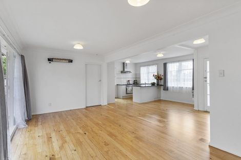 Photo of property in 14 Mcdougall Street, Manurewa East, Auckland, 2102