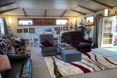 Photo of property in 16 Graham Street, Eltham, 4322