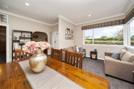 Photo of property in 14 Disraeli Street, Hawera, 4610