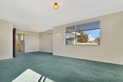 Photo of property in 2/27 Ranfurly Street, Tamatea, Napier, 4112