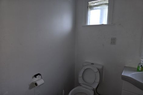 Photo of property in 25 Archibald Road, Kelston, Auckland, 0602