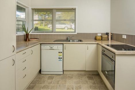 Photo of property in 2/5 Eban Avenue, Hillcrest, Auckland, 0627