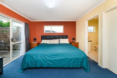 Photo of property in 87 Pacific Drive, Fitzherbert, Palmerston North, 4410