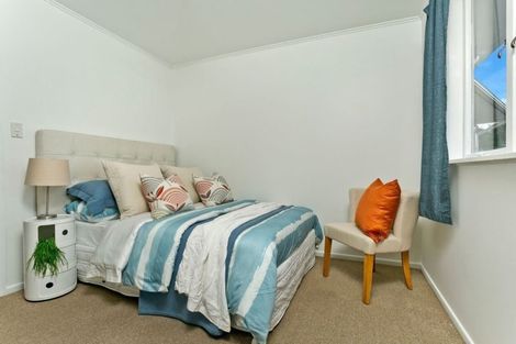 Photo of property in 1/31 Seine Road, Forrest Hill, Auckland, 0620