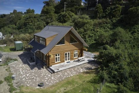 Photo of property in 80 Tilley Road, Paekakariki, 5034