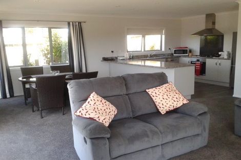 Photo of property in 3 Wangapeka Way, Aotea, Porirua, 5024