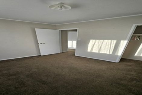 Photo of property in 96 Hutchinsons Road, Bucklands Beach, Auckland, 2014