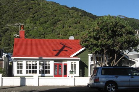 Photo of property in 43 Tuatoru Street, Eastbourne, Lower Hutt, 5013