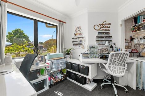Photo of property in 70 Oteki Park Drive, Welcome Bay, Tauranga, 3112