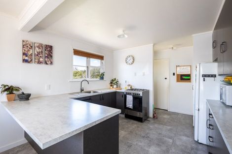 Photo of property in 131 Seaview Road, Westown, New Plymouth, 4310