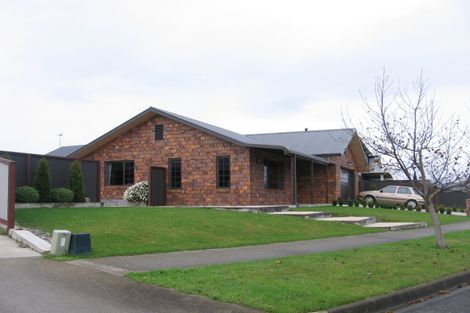 Photo of property in 119 Schnell Drive, Kelvin Grove, Palmerston North, 4414