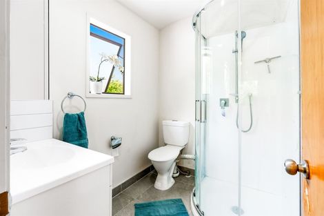 Photo of property in 21 Reynolds Place, Torbay, Auckland, 0630