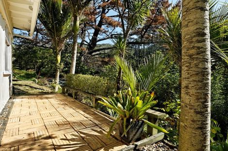 Photo of property in 71 Karekare Road, Karekare, New Lynn, 0772